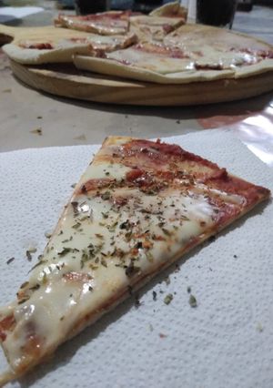 Una foto de Pizza fácil y rápida!!