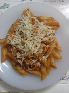 પાસ્તા અરેબિયાતા (Pasta Arrabbiata Recipe In Gujarati) રેસીપી મુખ્ય ફોટો