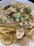 Crema de pollo, brócoli y queso azul