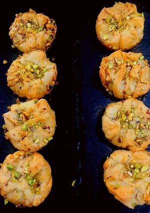 A picture of Baklava cheese cake.