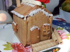 Una foto de Casa de jengibre / Galletas de jengibre navideñas 🎄🎅🏻😍🤤