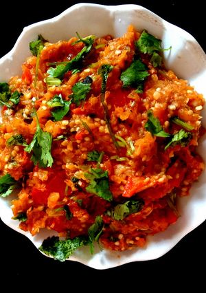 पंजाबी स्टाइल बैंगन का चोखा (punjabi style baingan ka chokha recipe in Hindi) रेसिपी मुख्य फोटो