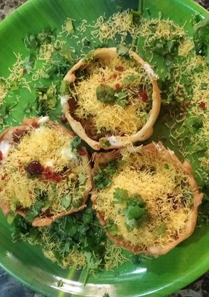 A picture of Crisp tangy katori chaat.
