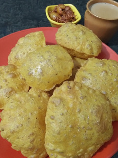 જીરા મસાલા પૂરી (Jeera Masala Poori Recipe In Gujarati) રેસીપી મુખ્ય ફોટો