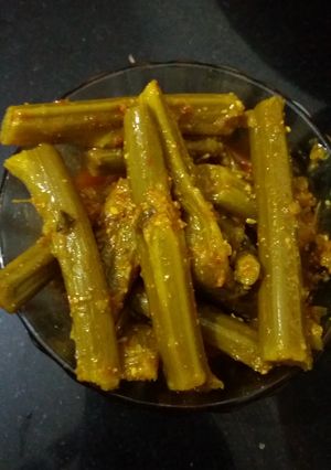A picture of Saag ke Danthal ka Pickle.