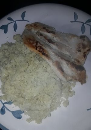 Una foto de Arroz de coliflor con pollo a la mayonesa