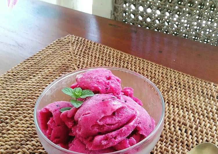 Nice cream buah naga pisang