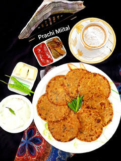 वेजीस कॉइन पराठा (veggies coin paratha recipe in Hindi) रेसिपी मुख्य फोटो