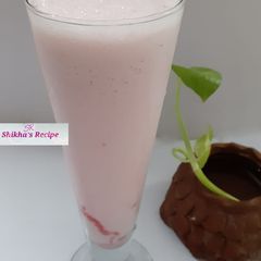 A picture of Strawberry milkshake.