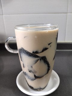 A picture of DIY Milk Tea with Grass Jelly.