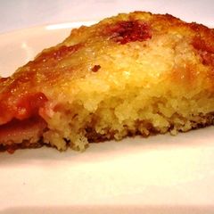 A picture of Eggless Strawberry Cake.