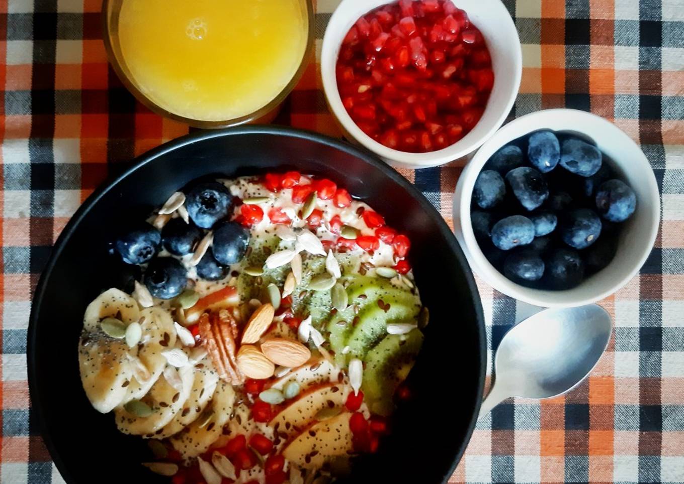 Muesli (Oats,Fruits, Nuts & seeds with Yoghurt & Honey)