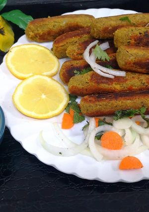 A picture of Lauki aur chanay ki daal ke kabab.