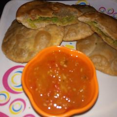 A picture of Matar kachori.