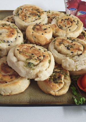 A picture of Garlic bread rolls.