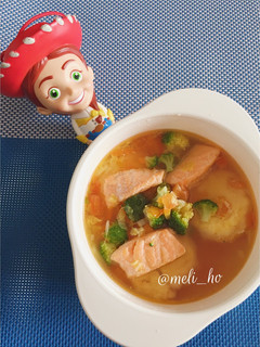 Foto resep Sop Salmon Tofu (MPASI 1y+)