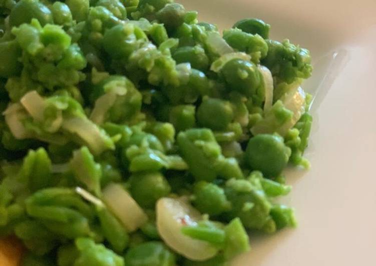 Steps to Make Speedy Crushed peas, with mint, garlic and shallots