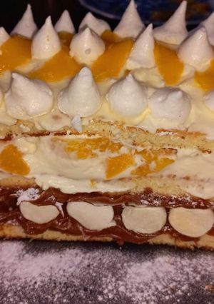 Una foto de Postre (tipo chajá)