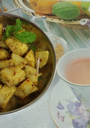 A picture of Roasted potato chaat.