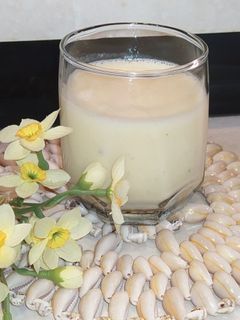 عکسی از دستور معجون شیر موز (Banana milk concoction)