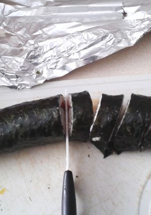 Una foto de Maki integral de manzana y pimiento [Saludable]