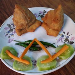 Samose|सामोसे|সিঙাড়া|Sweet Shop-Style|दुकान-जैसे|দোকানের মতো A picture of Samose|सामोसे|সিঙাড়া|Sweet Shop-Style|दुकान-जैसे|দোকানের মতো.