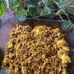 A picture of Mochar ghonto (banana flower curry).