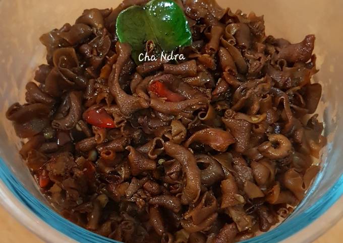 Resep Tumis pedas manis usus ayam yang Enak