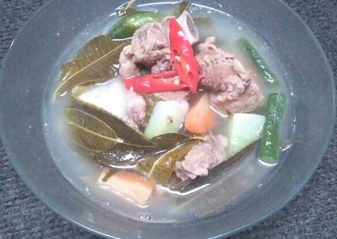 Sayur asem iga daun kedondong