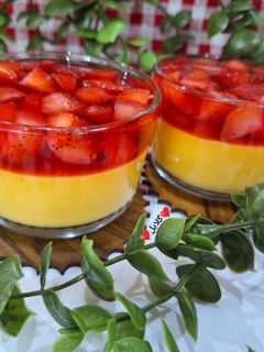 عکسی از دستور دسر کارامل، توت فرنگی 😋