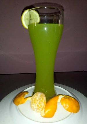 A picture of Lemonade with tangerine.