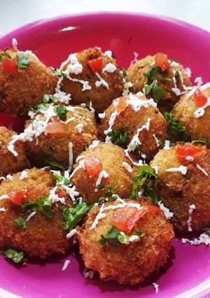 A picture of Makhmali Balls.