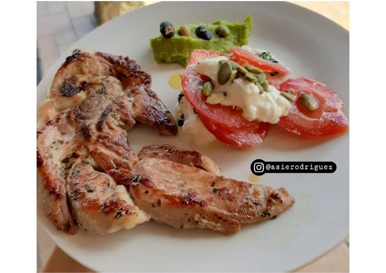 Pavo a la plancha y su ensalada ex贸tica 馃崠馃馃