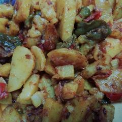 A picture of Aloo Capsicum.