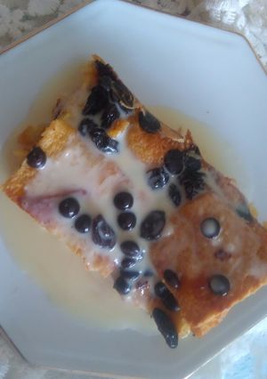 Foto resep Bread Pudding with Vanilla Sauce