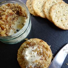 A picture of Potted Stilton with Walnuts.