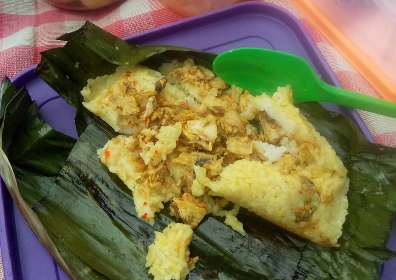 Nasi bakar tuna suwir