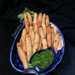 A picture of Cheesy Semolina Fingers.