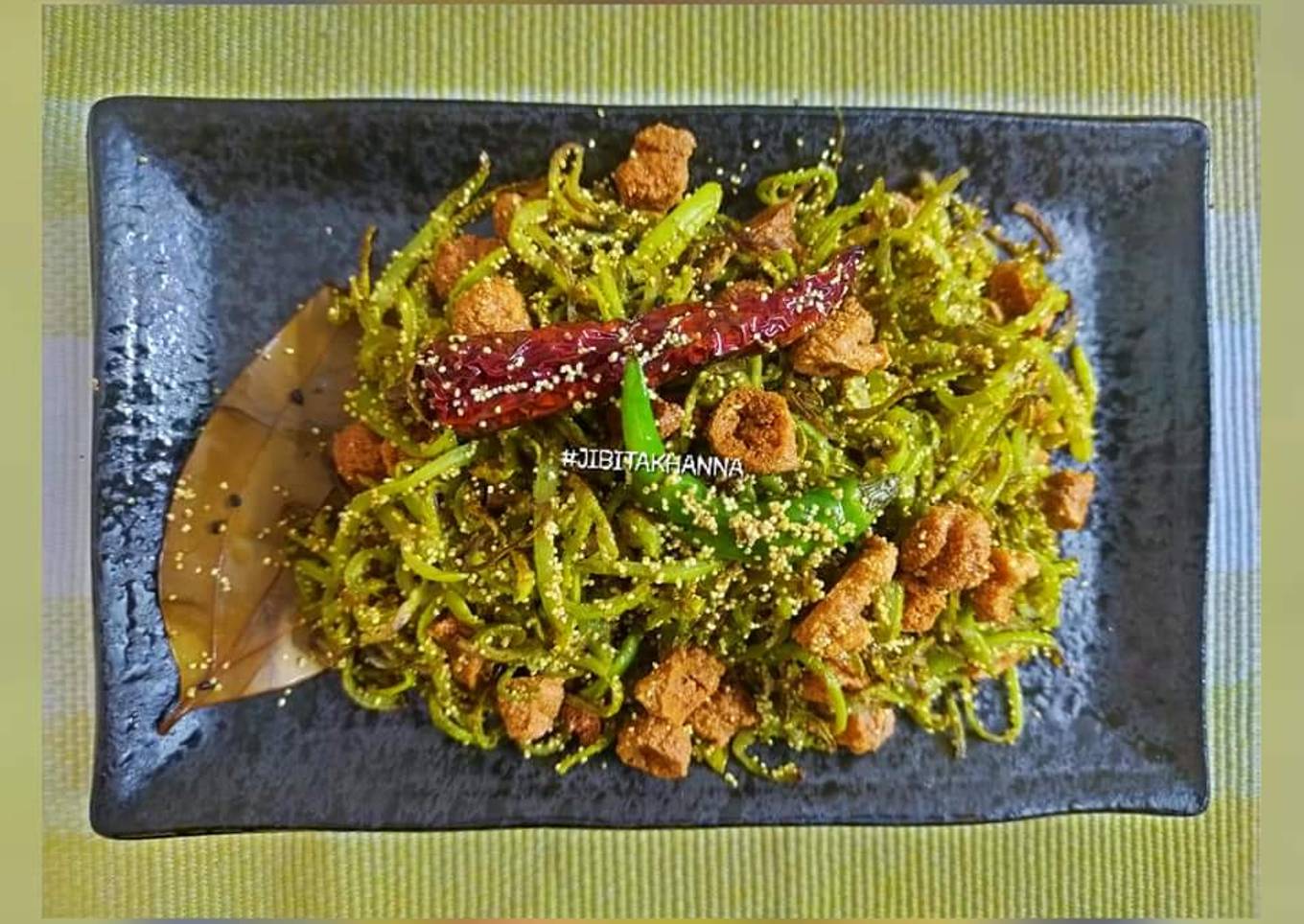 Lau Khosha Chechki/Bottlegourd Peel Stir fry