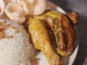 A picture of shallot fried chicken