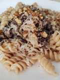Fusilli con radicchio, gorgonzola e noci