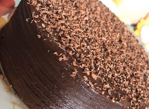 Una foto de Torta húmeda de Chocolate🍫🍫🍫