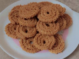 ચકરી (Chakri Recipe In Gujarati)