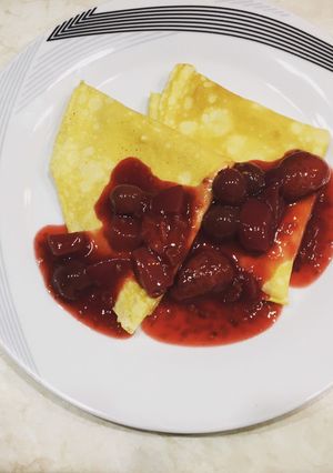 Mézes palacsinta, gyümölcs raguval recept fotója