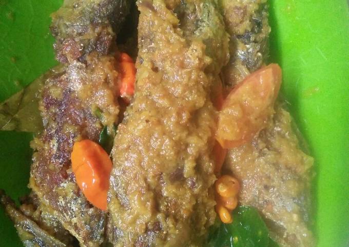 Cara Membuat Resep Pesmol ikan kembung