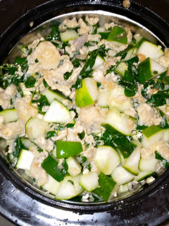A picture of Cucumber scrambled eggs.