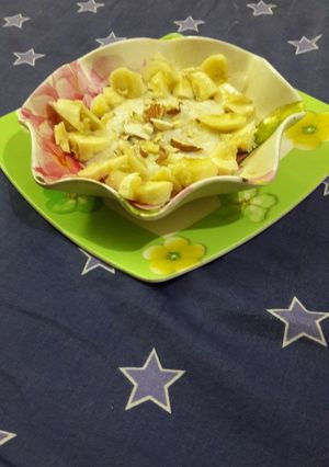 A picture of Curd fruity icecream delight.