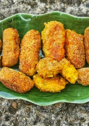 A picture of Pumpkin, sweet-potato and sweetcorn nibbles in breadcrumbs.