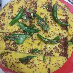 A picture of Khaman Dhokla.