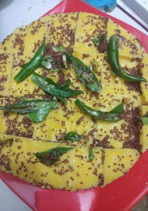 A picture of Khaman Dhokla.